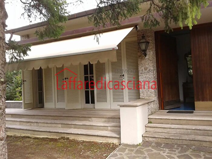 Casa con 8 locali in vendita in Via Don Minzoni, Casciana Terme Lari