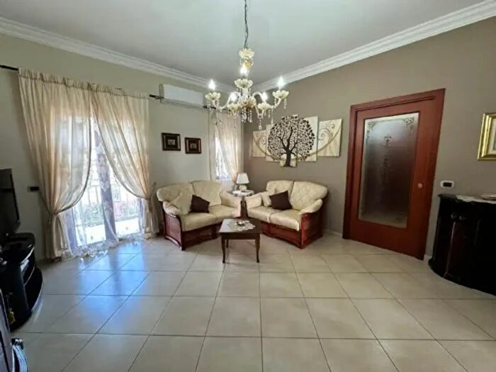 Appartamento con 5 locali in vendita in Cortile Regina Margherita, Ribera