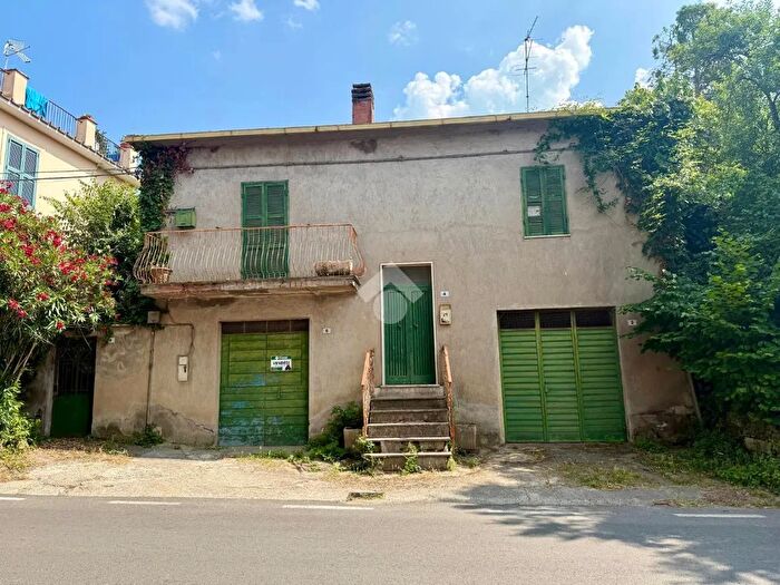 Casa trilocale in vendita in Strada Stoppaccia, Vasanello
