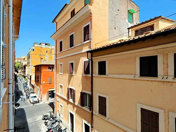 Appartamento monolocale in affitto in Borgo Pio, Borgo, Roma