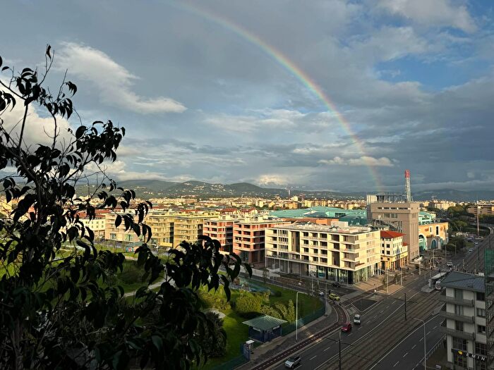 Appartamento quadrilocale in vendita in Via di Novoli, Firenze