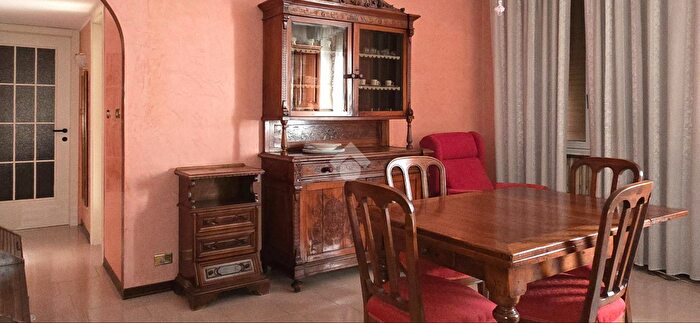 Appartamento trilocale in vendita in Via San Pio X, Cinisello Balsamo