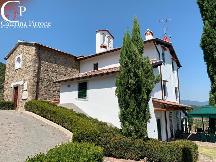 Casa con 12 locali in vendita in Via di Badia, Barberino Di Mugello