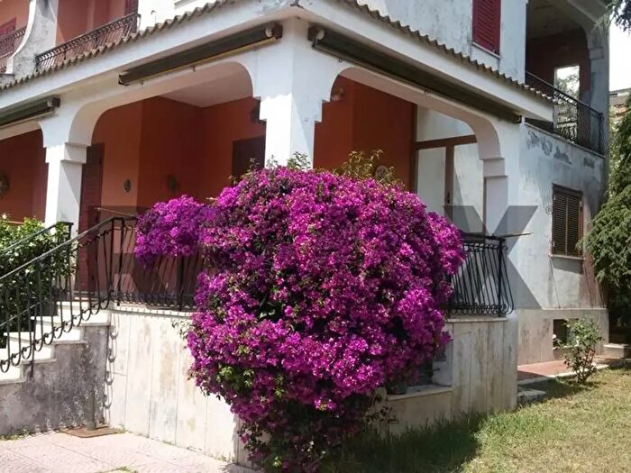 Casa quadrilocale in vendita in Viadel Biancospino, Anzio
