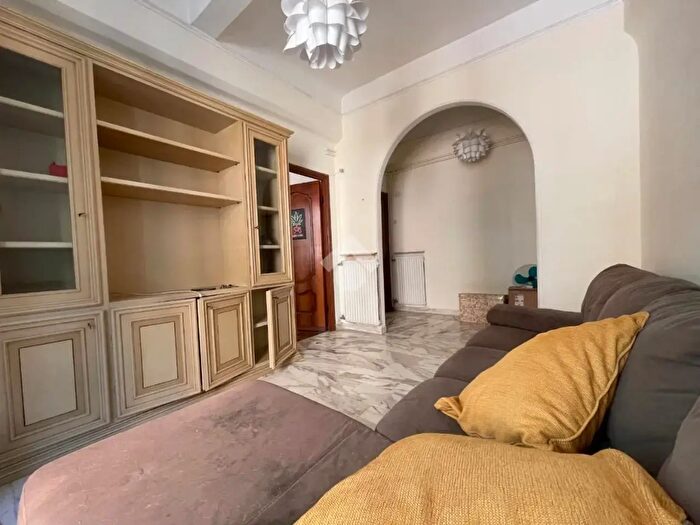 Appartamento quadrilocale in vendita in Via Fereggiano, Genova