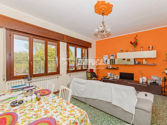 Appartamento quadrilocale in vendita in Corso Genova, Vigevano