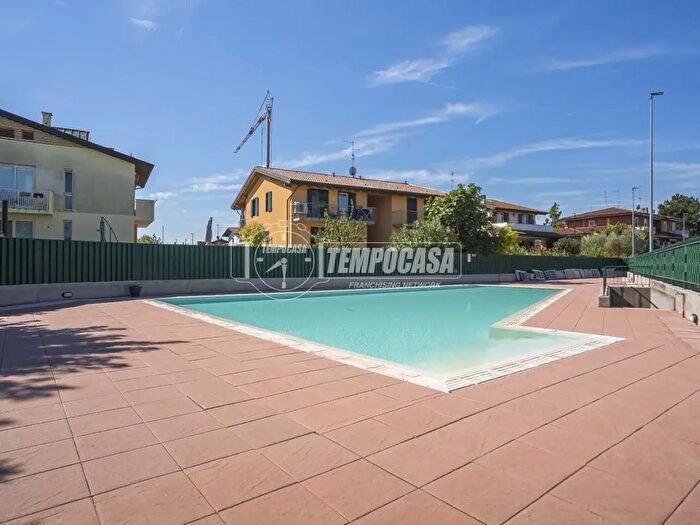 Appartamento trilocale in vendita in Via Alcide De Gasperi, Sirmione