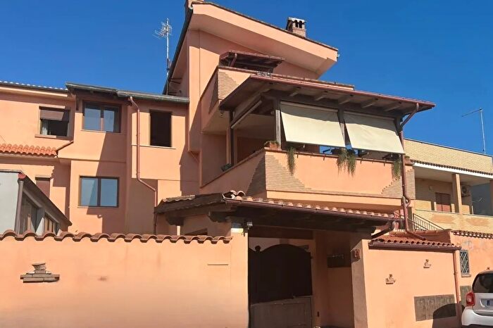 Appartamento trilocale in vendita in Via degli Ormeggi Fiumicino Roma, Fiumicino