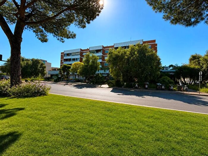 Appartamento quadrilocale in vendita in Via dell'Arco di Travertino, Roma