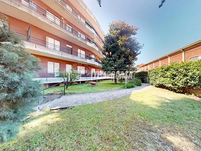 Appartamento con 7 locali in vendita in Via Monte Grappa, Bra