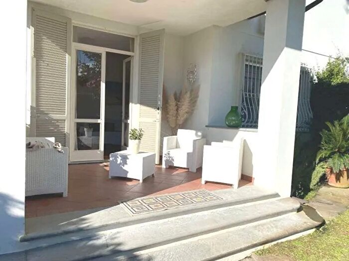 Casa con 5 locali in affitto in Forte Dei Marmi