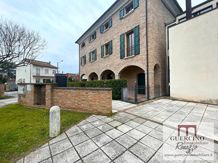 Appartamento con 5 locali in vendita in Via Bianchetti Terre del Reno, Terre del Reno