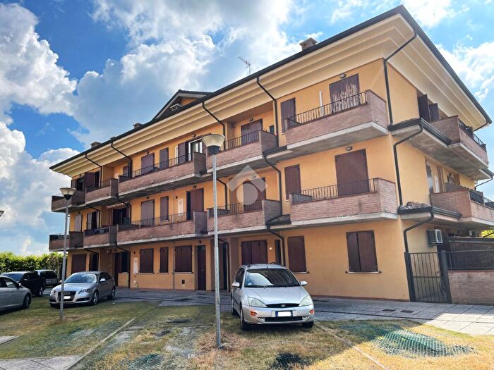 Appartamento trilocale in vendita in Via Sordina, Fusignano