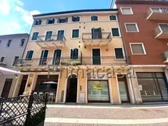 Appartamento bilocale in affitto in Corso della Vittoria, Legnago