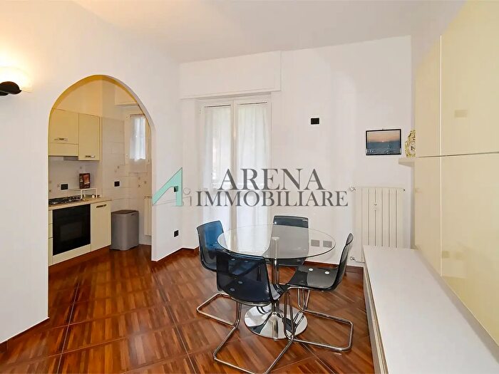 Appartamento trilocale in vendita in Viale Ungheria, Milano