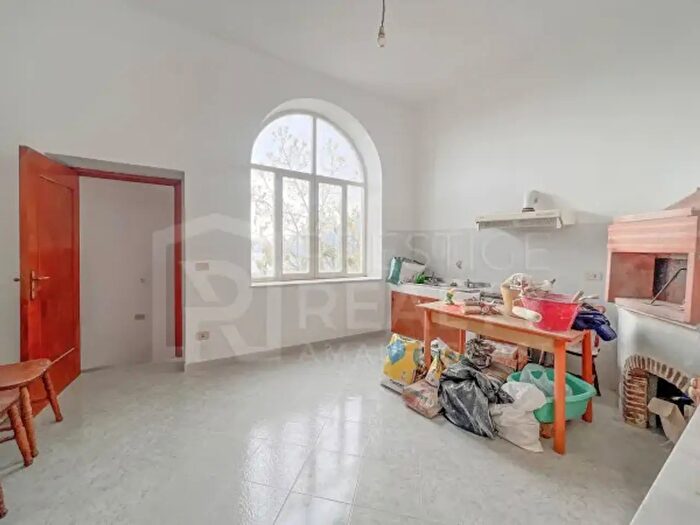 Appartamento con 6 locali in vendita in Praiano