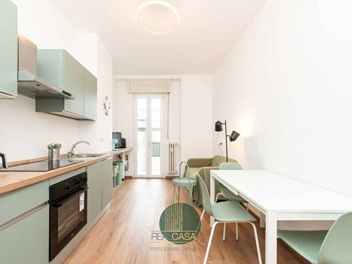 Appartamento quadrilocale in affitto in Via Vallazze, Città Studi, Milano