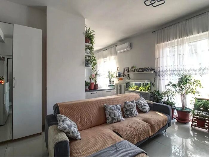 Appartamento trilocale in vendita in Via Girotti, Concorezzo