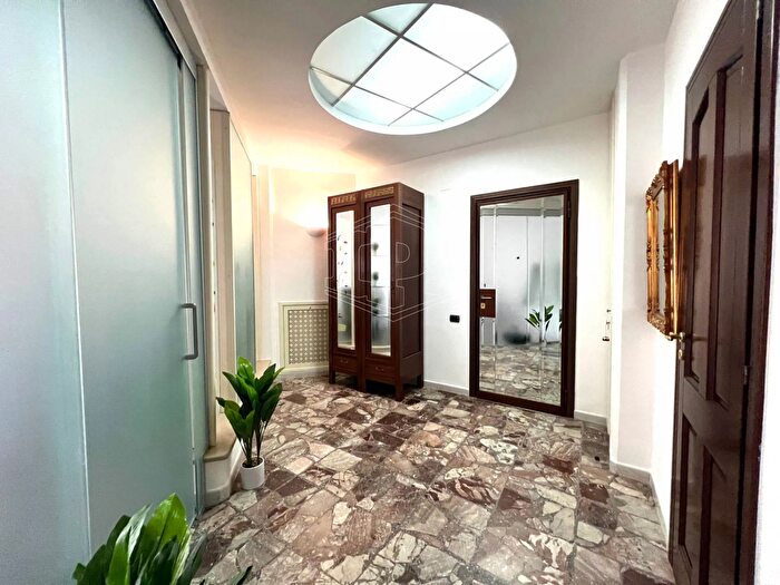 Appartamento quadrilocale in vendita in Via Marcello Candia, Napoli