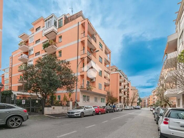 Appartamento trilocale in vendita in Via Romeo Rodriguez Pereira, Roma