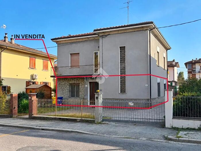 Casa quadrilocale in vendita in Via Giuseppe Mazzatinti, Forli