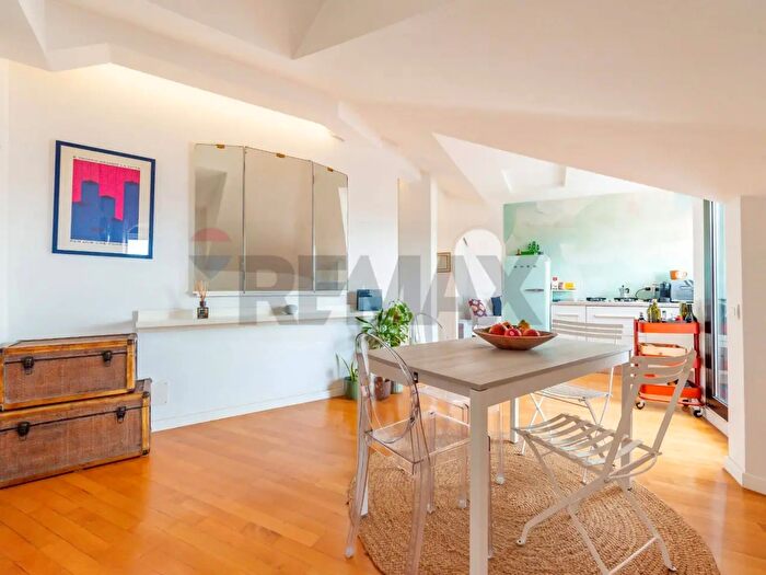 Appartamento trilocale in vendita in Via Roccaporena, Roma