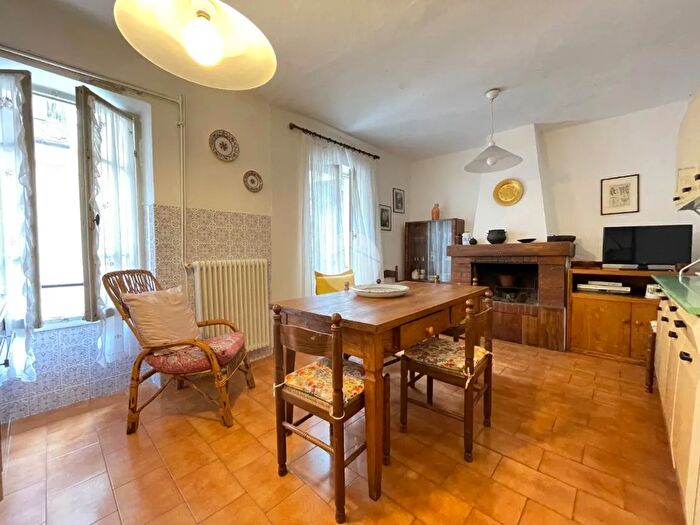 Appartamento con 5 locali in vendita in Via Roma, Baiardo