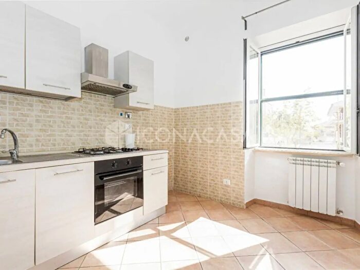 Appartamento trilocale in vendita in Via della Folgarella, Ciampino