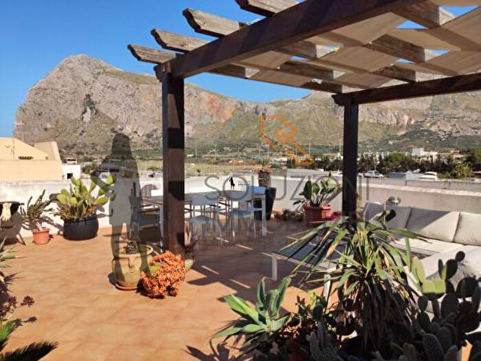 Appartamento trilocale in vendita in Via Piano di Sopra, San Vito Lo Capo