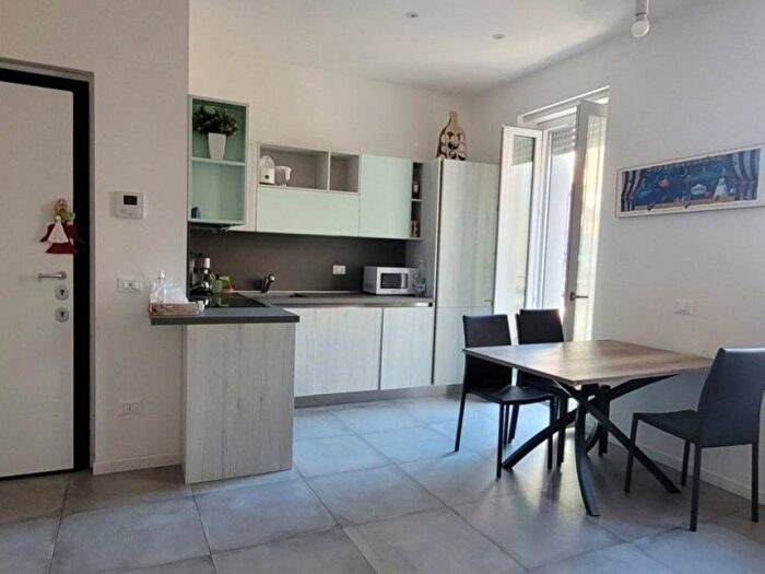 Appartamento trilocale in affitto in Via Diodoro Siculo, Greco Segnano, Milano
