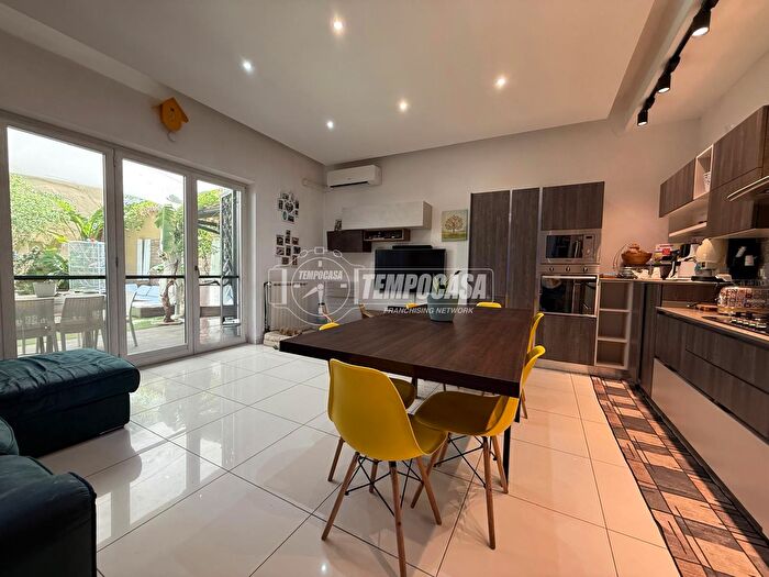 Appartamento trilocale in vendita in Via Benedetto Croce, Portici