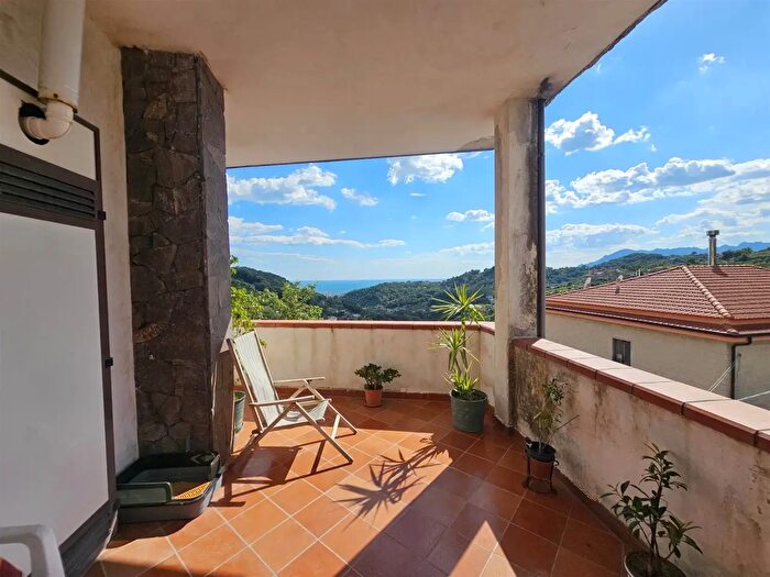 Appartamento trilocale in vendita in Salerno