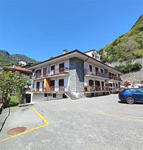 Appartamento quadrilocale in vendita in Strada del Castello, Verres