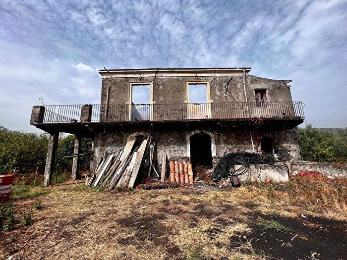 Casa quadrilocale in vendita in Mascali