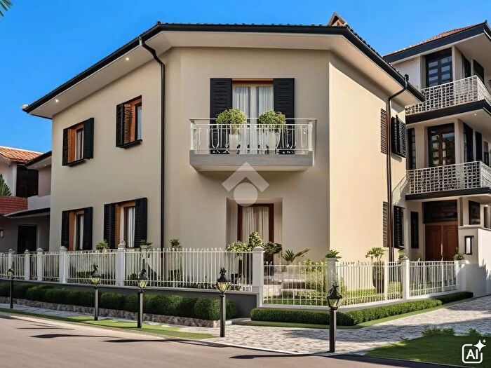 Casa con 5 locali in vendita in Piazza IV Novembre, Calusco DAdda