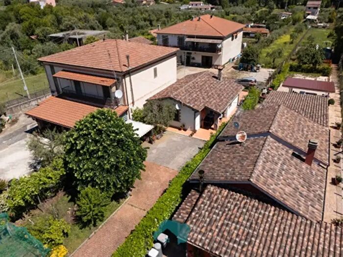 Casa trilocale in vendita in Via Pescina, Gallicano Nel Lazio