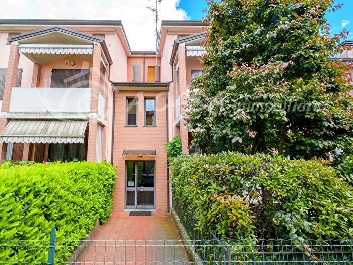 Appartamento trilocale in vendita in Via Toschi, Sala Baganza