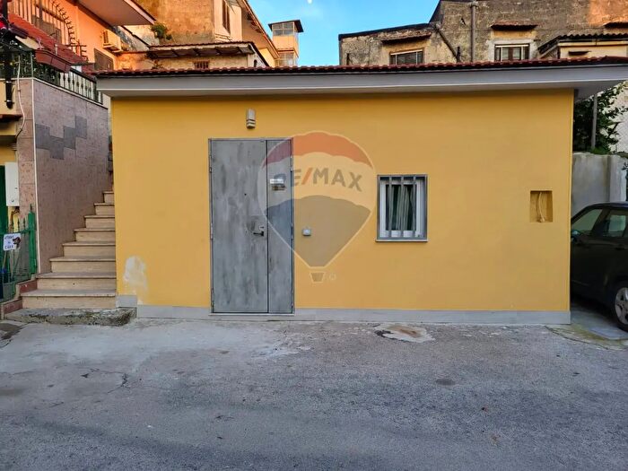 Appartamento trilocale in vendita in Afragola