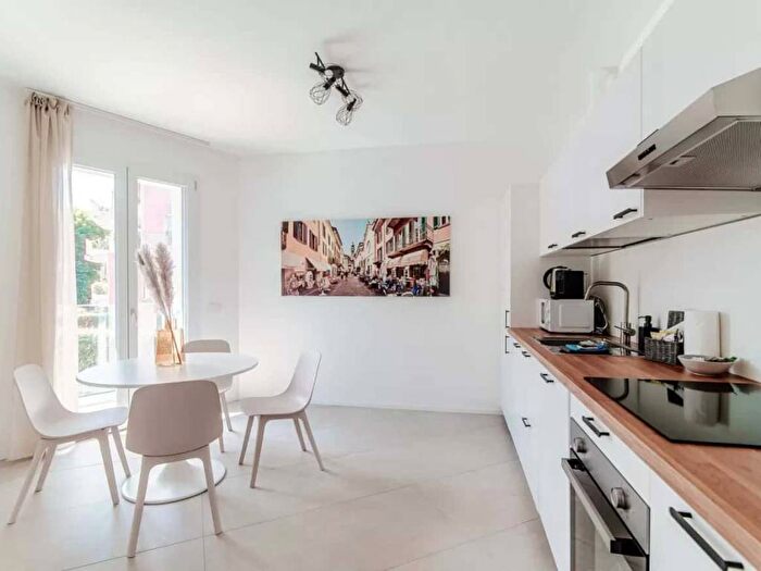 Appartamento trilocale in affitto in Via Bellinzona, Nino Bixio, Como