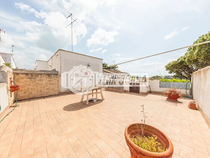 Appartamento bilocale in vendita in Via Luni, Cerveteri