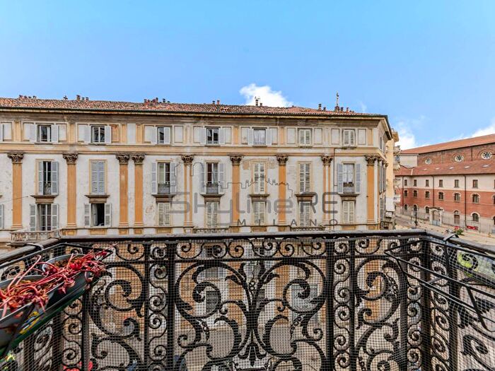 Appartamento trilocale in affitto in Via Giuseppe Francesco Piermarini, Arco della Pace, Milano