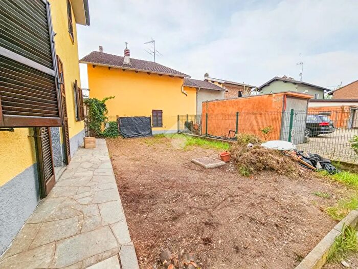 Case in Vendita e in Affitto - 3