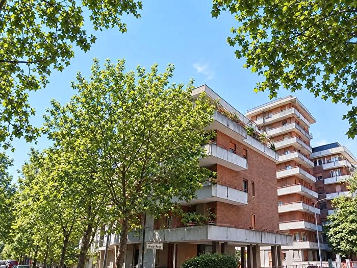 Appartamento quadrilocale in vendita in Viale Piazza d'Armi, Novara