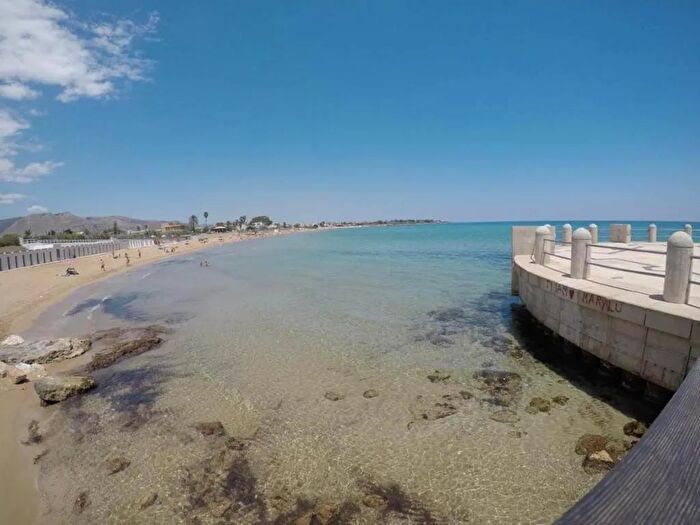 Appartamento trilocale in affitto in Siracusa