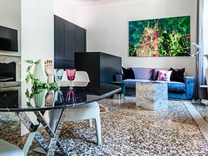 Appartamento bilocale in affitto in Via Ciovasso, Brera, Milano