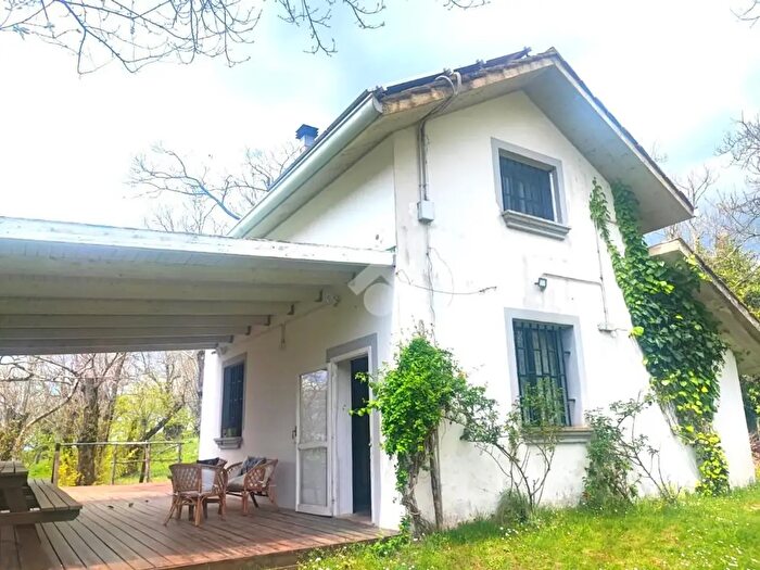 Casa trilocale in vendita in Via LocFaito, Montecorvino Rovella