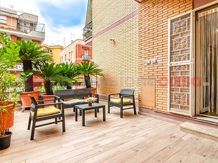 Appartamento trilocale in vendita in Via dei Giunchi a, Roma