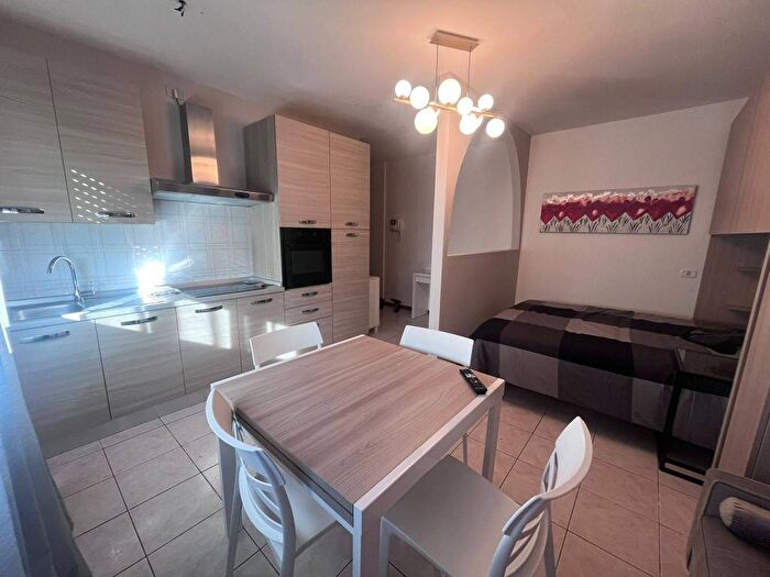 Appartamento monolocale in affitto in Via Jesi, Tombaccia, Pesaro