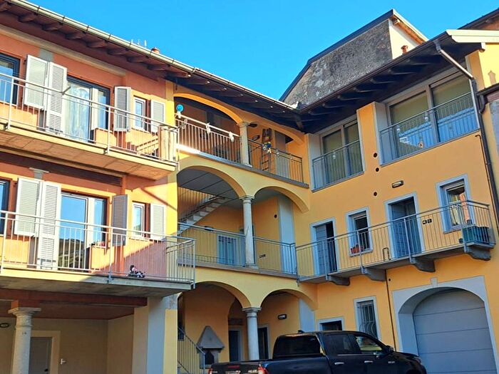 Appartamento bilocale in affitto in Piazza della Libertà, Centro, Cantello