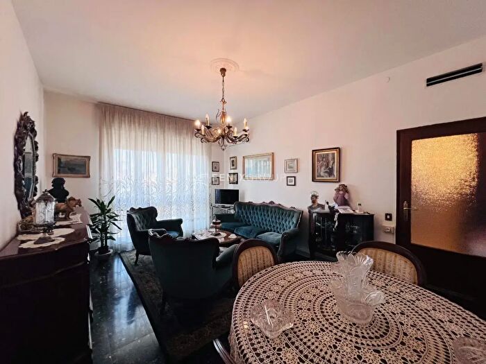 Appartamento trilocale in vendita in Via Jacopo d'Avanzo, Padova